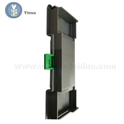 Harga bagus 4450693308 445-0693308 2040000217 NCR Tutup Bin Pembersih tertutup dengan kunci dan pegangan Bagian mesin ATM untuk NCR S1 Reject Cassette on line