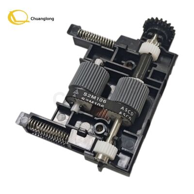 Harga bagus KD02881-E553 Fujitsu Pick Roller Frame Mesin ATM Bagian Fujitsu F53 Pick Roller Frame KD02881-E553 Asal Baru di stok On line